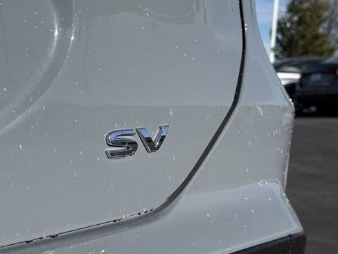 Certified 2024 Nissan Kicks SV image 18