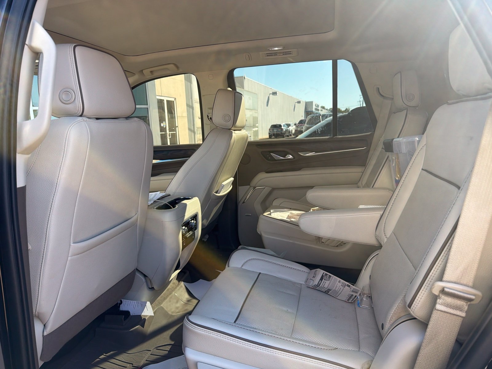 Used 2023 GMC Yukon Denali RWD image 14