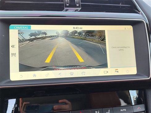 Used 2019 Jaguar F-PACE Portfolio image 18