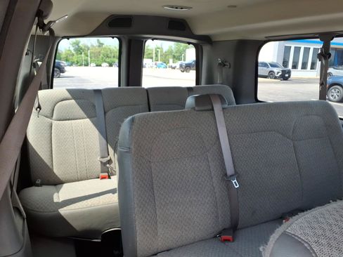 Used 2021 GMC Savana 3500 LS w/ Chrome Appearance Package RWD image 24