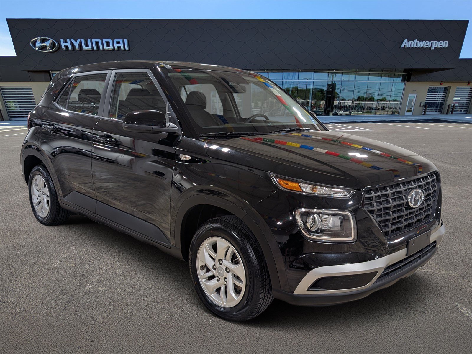 Certified 2023 Hyundai Venue SE FWD image 1