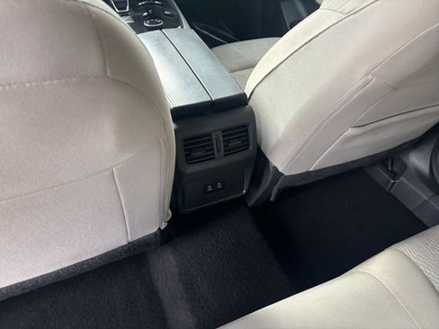 Used 2025 Nissan Rogue SV AWD/4WD image 24