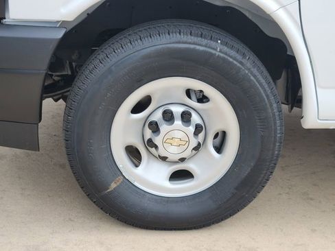 New 2026 Chevrolet Express 3500 LS RWD image 16