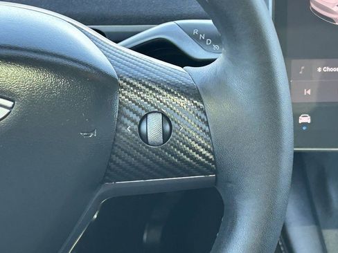 Used 2022 Tesla Model Y Performance image 19