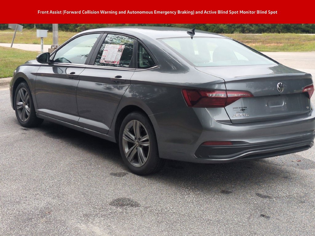 Used 2024 Volkswagen Jetta SE FWD image 7