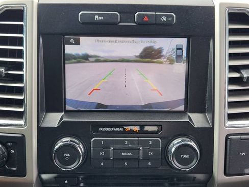 Used 2015 Ford F150 Lariat RWD image 18