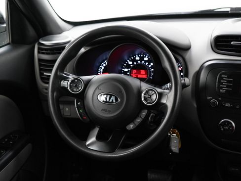 Used 2015 Kia Soul FWD image 14