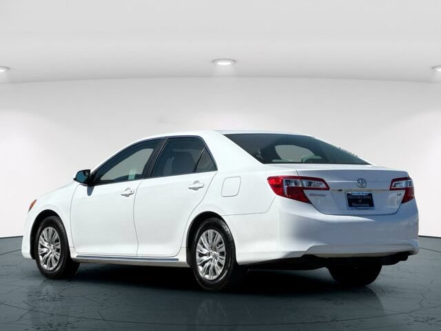 Used 2014 Toyota Camry LE FWD image 4