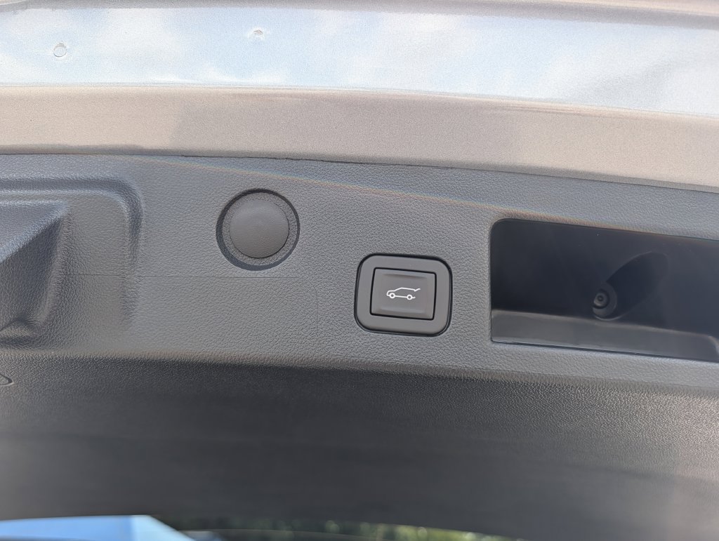 New 2027 GMC Terrain Elevation w/ Elevation Premium Package FWD image 27