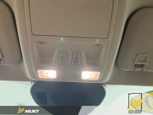Used 2020 Ford Escape Titanium AWD/4WD image 17