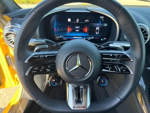 Used 2022 Mercedes-Benz SL 63 AMG 4MATIC image 9