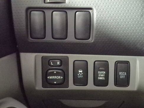 Used 2012 Toyota Tacoma 4x4 Access Cab V6 w/ Convenience Pkg image 17