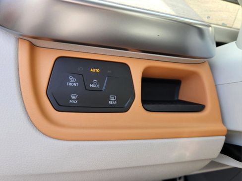 New 2025 Volkswagen ID. Buzz Pro S Plus image 19