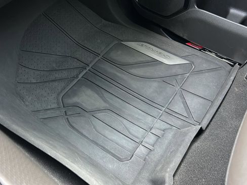 Used 2023 Chevrolet Silverado 1500 ZR2 image 19