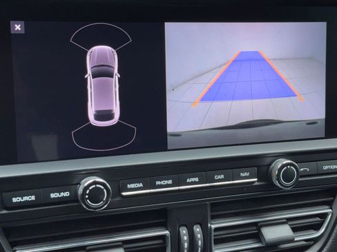 Used 2021 Porsche Macan S image 27