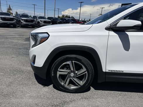 Certified 2020 GMC Terrain SLT w/ Preferred Package AWD/4WD image 32