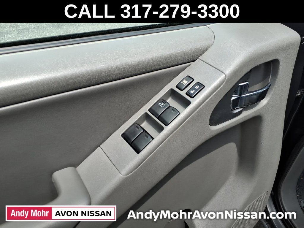 Used 2013 Nissan Frontier SL w/ Moonroof Pkg AWD/4WD image 14