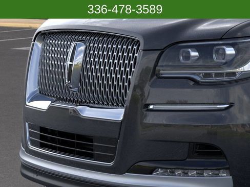 New 2024 Lincoln Navigator L Reserve image 17