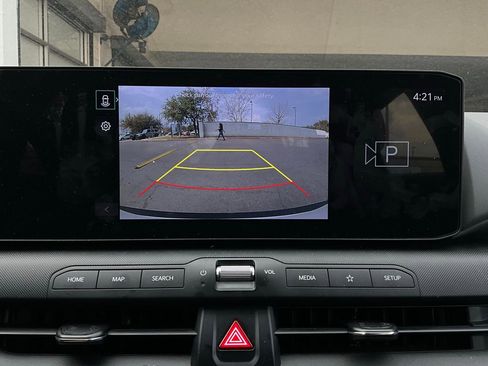 Used 2025 Kia K4 LXS image 31