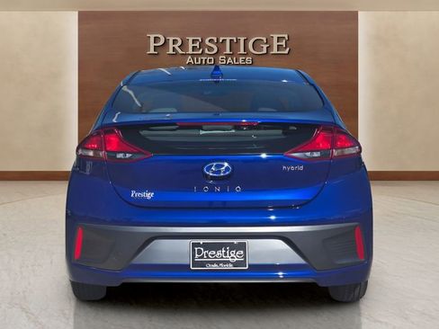 Used 2022 Hyundai Ioniq SE image 9