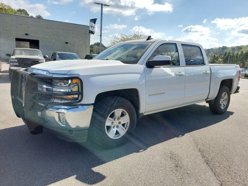 Used 2018 Chevrolet Silverado 1500 LT w/ All Star Edition image 21