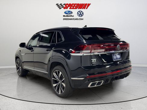 Certified 2026 Volkswagen Atlas Cross Sport SEL Premium R-Line AWD/4WD image 8