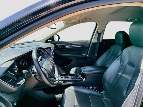 Used 2021 Buick Envision Essence w/ Sport Touring Package FWD image 10