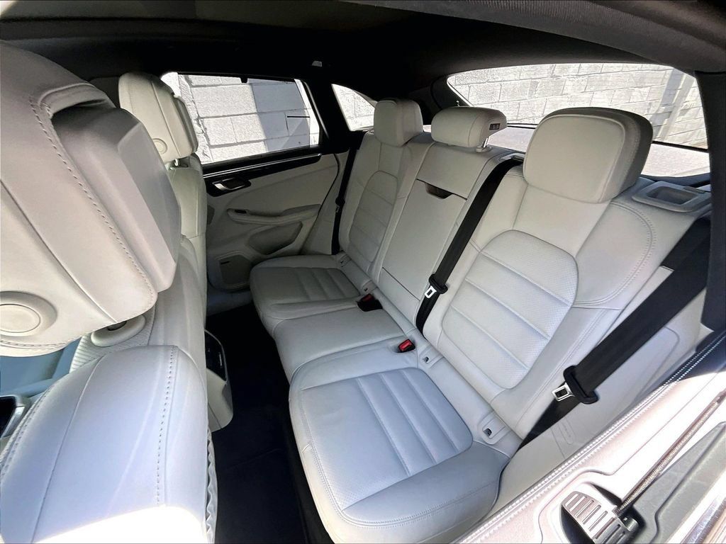 Certified 2023 Porsche Macan GTS AWD/4WD image 22