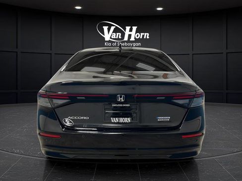 Used 2024 Honda Accord Touring image 6