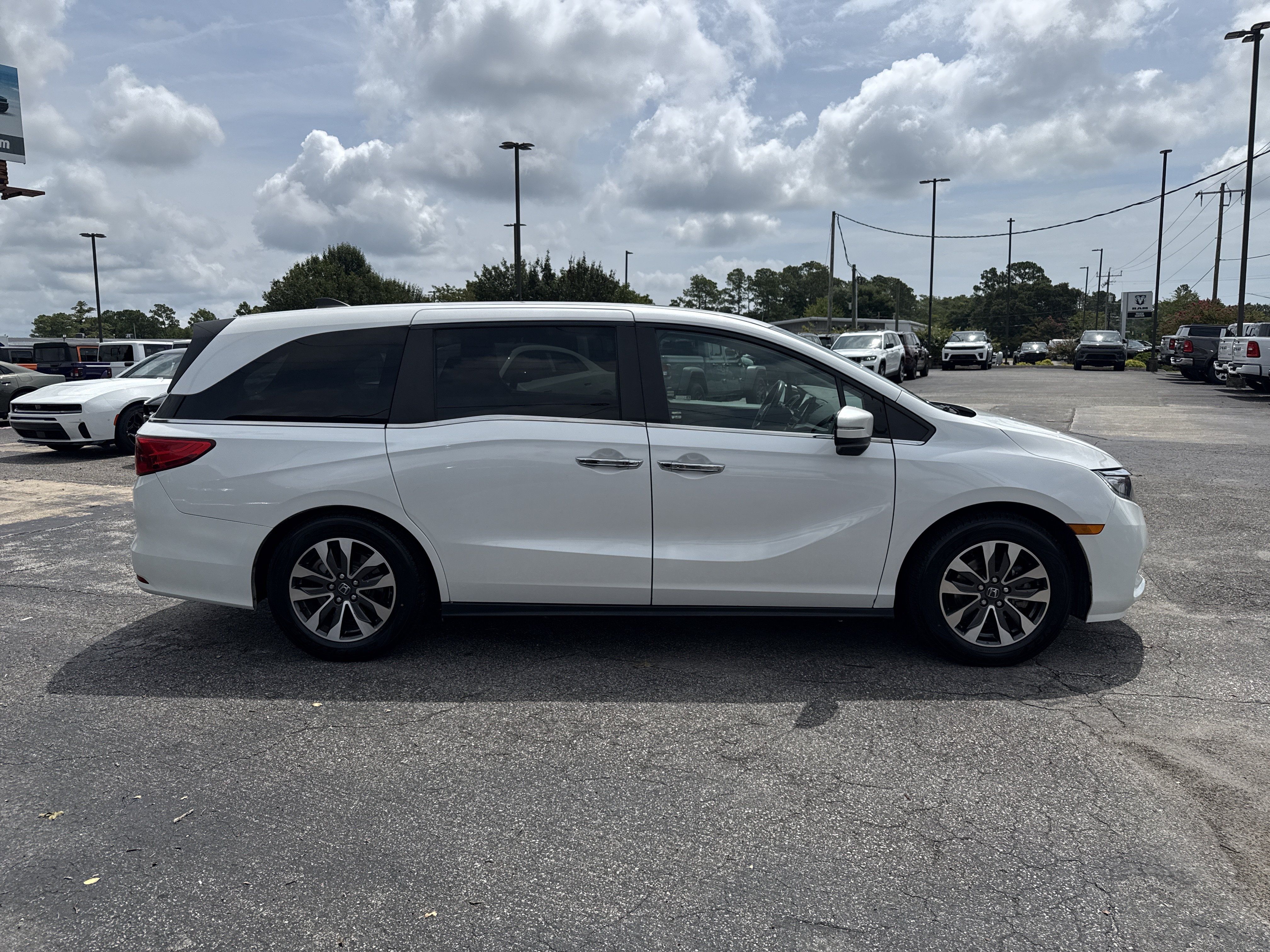 Used 2023 Honda Odyssey EX-L image 29