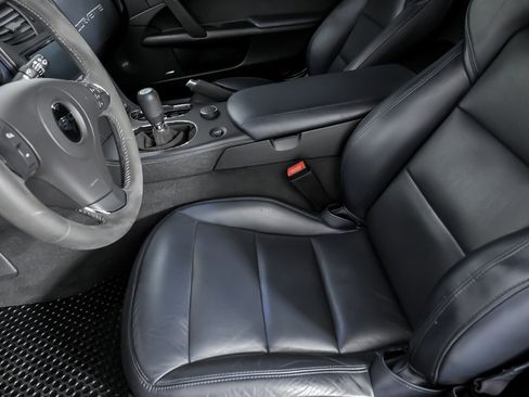 Used 2015 Chevrolet Corvette Stingray Coupe w/ 2LT Preferred Equipment Group image 25