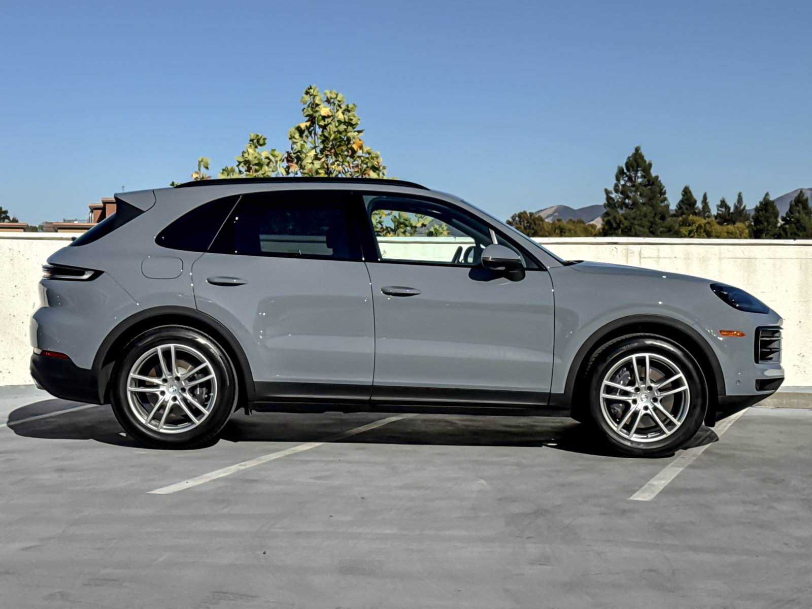 Certified 2026 Porsche Cayenne AWD/4WD image 10