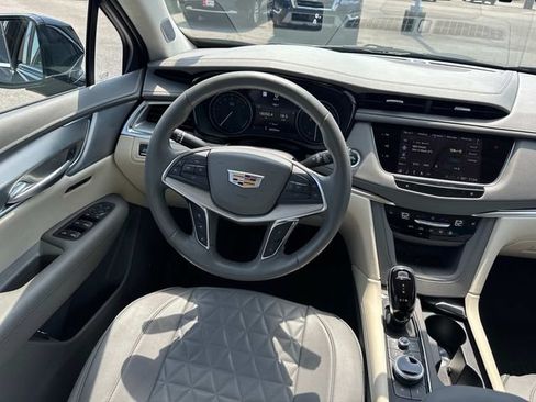 Used 2024 Cadillac XT5 Premium Luxury w/ Technology Package FWD image 18