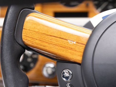 Used 2010 Rolls-Royce Phantom Drophead Coupe image 77