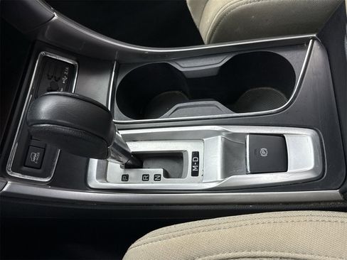 Used 2022 Subaru Ascent Premium w/ Convenience Package image 28