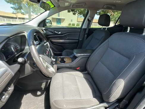 Used 2020 GMC Acadia SLE FWD image 10