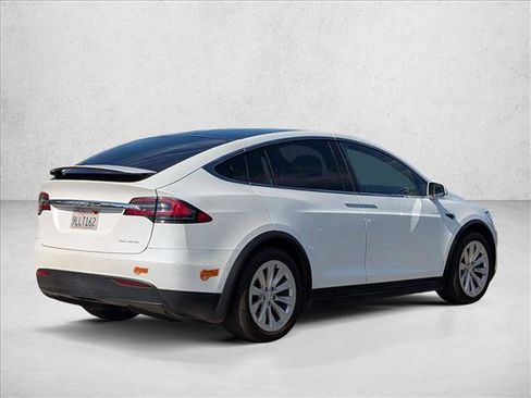 Used 2020 Tesla Model X Long Range AWD/4WD image 5