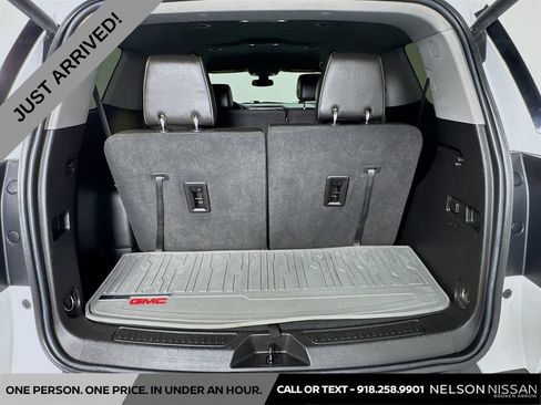 Used 2023 GMC Acadia SLT AWD/4WD image 27