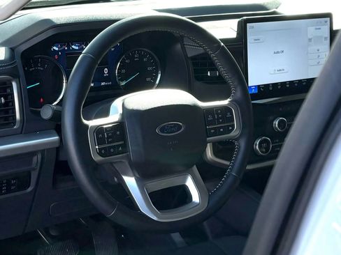 Used 2024 Ford Expedition Max XL image 14