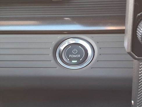 New 2025 GMC Hummer EV 2X image 9