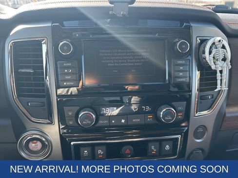 Used 2019 Nissan Titan Platinum Reserve image 10