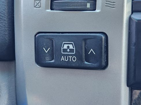 Used 2004 Toyota 4Runner Limited image 21