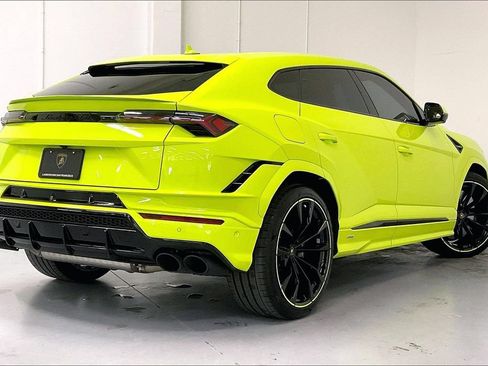 Used 2024 Lamborghini Urus S AWD/4WD image 4