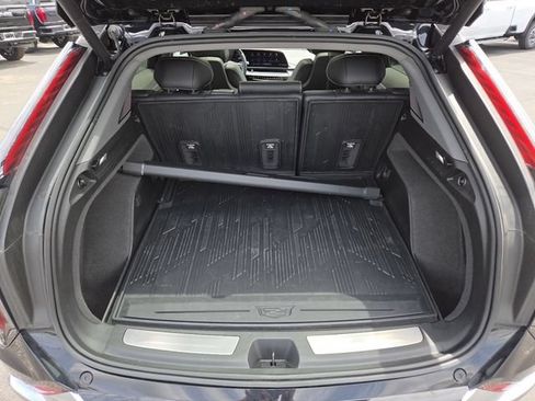 Used 2025 Cadillac Optiq Luxury 2 w/ LPO, Floor Liner Package AWD/4WD image 25
