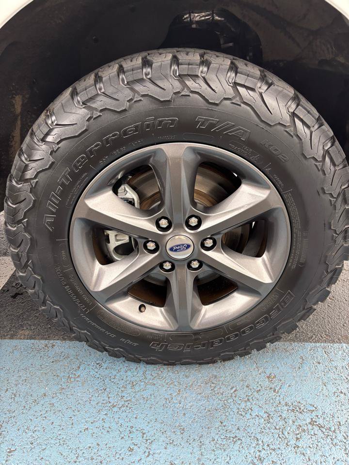 Used 2021 Ford Expedition XLT w/ FX4 Off-Road Package AWD/4WD image 31
