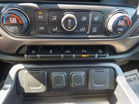 Used 2017 GMC Sierra 1500 SLT w/ All Terrain Package AWD/4WD image 26