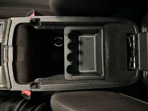 Used 2018 Dodge Charger R/T image 33