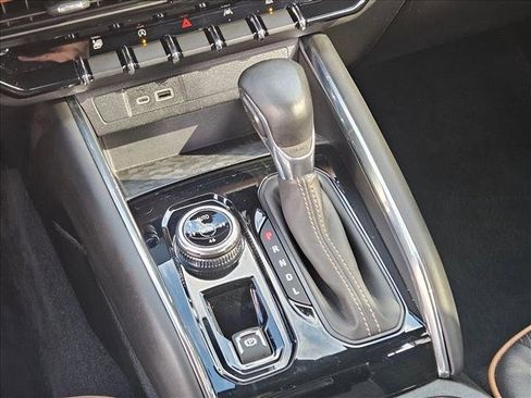 Certified 2024 GMC Canyon AT4 image 13