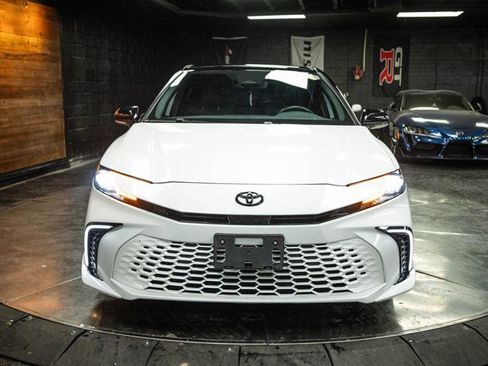 Used 2025 Toyota Camry XSE image 4
