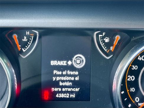 Used 2021 Jeep Gladiator Willys image 13